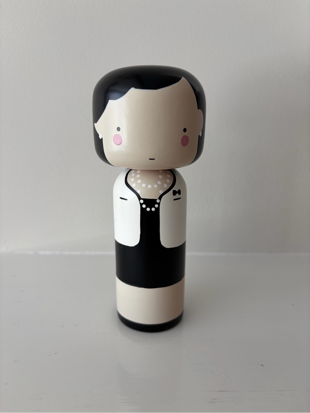Lucie Kaas Kokeshi Dolls Audrey Hepburn Frida Kahlo Coco Chanel - Picture 6 of 9